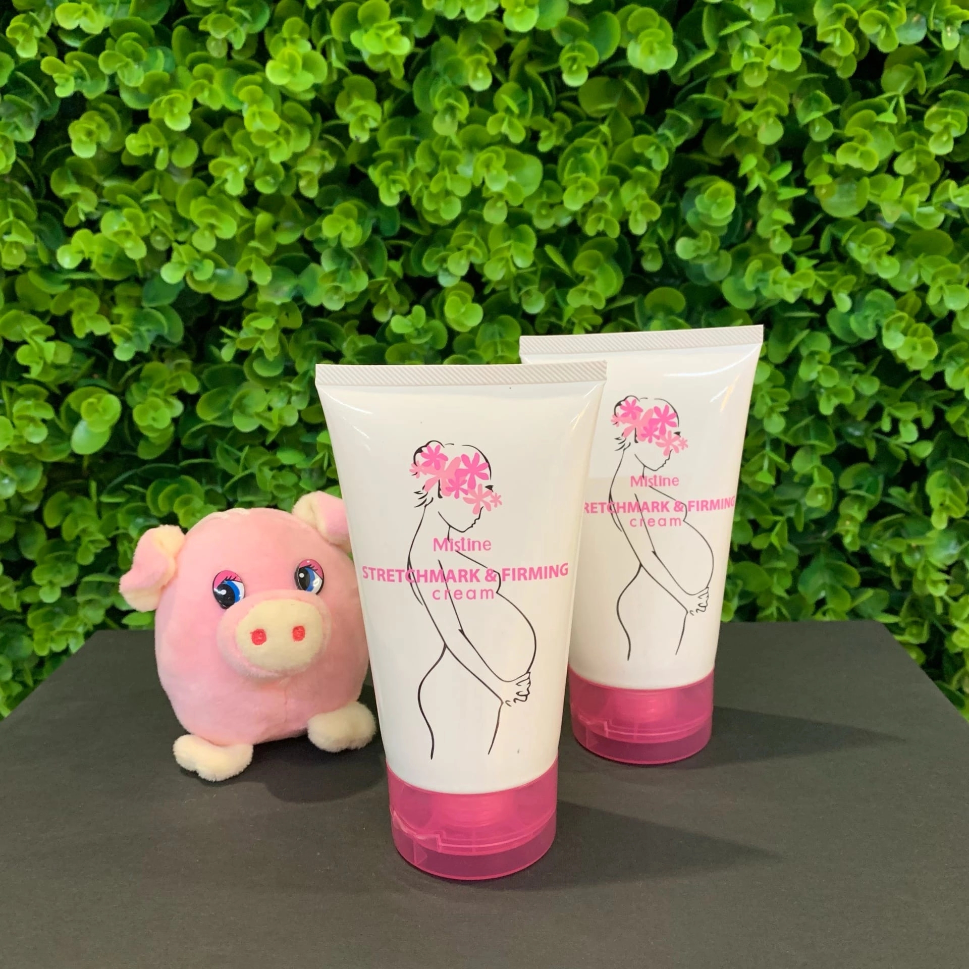 Натуральный укрепляющий крем от растяжек из Тайланда Mistine Stretchmark and Firming Cream купить в Москве и Московской области.
